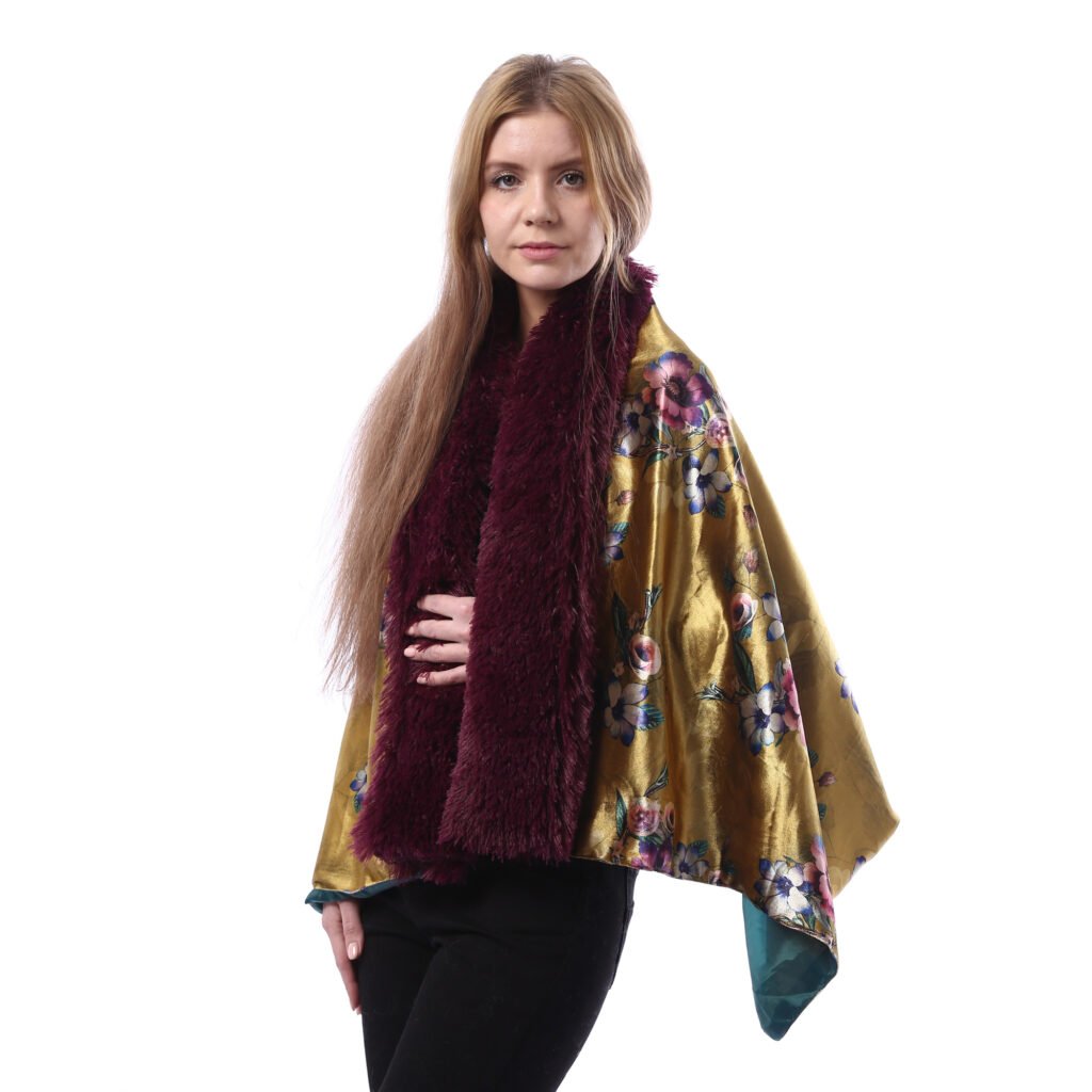 Buttoned Luxurious Velvet Shawl Fur Collar