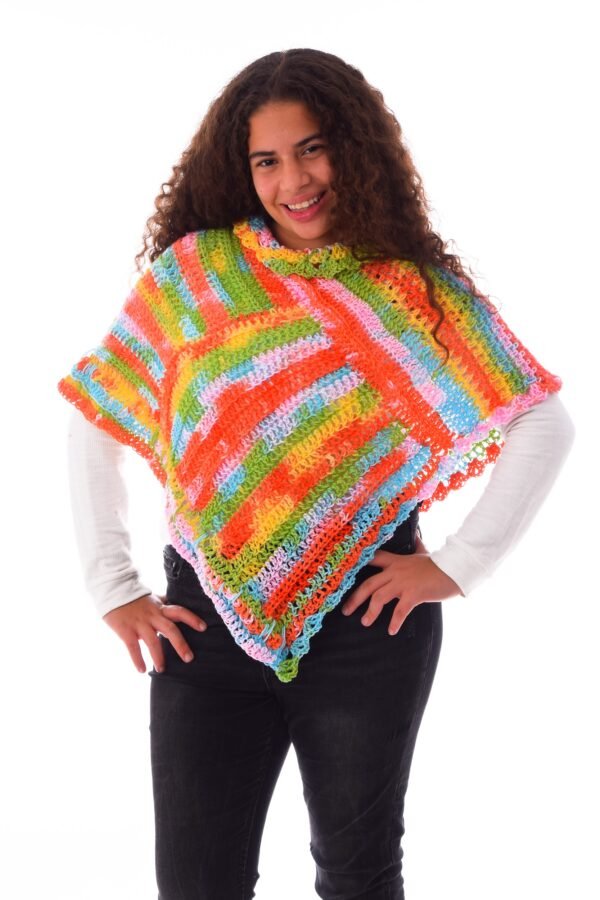 Wool Triangle Capa Capelet  Poncho Crochet Handmade