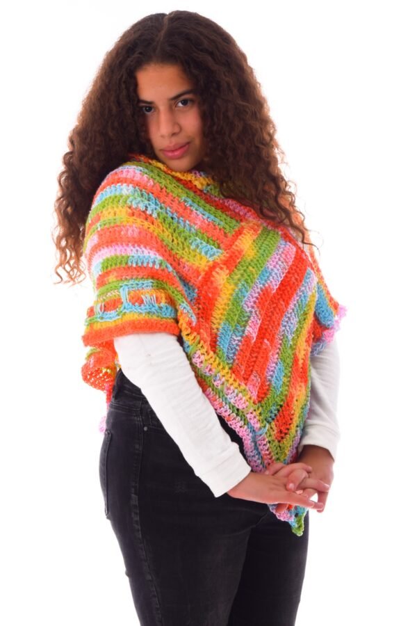 Wool Triangle Capa Capelet  Poncho Crochet Handmade