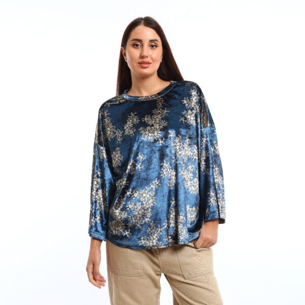 Casual-chic look. loose-fit,   Basic top a velvet  with a soft sheen