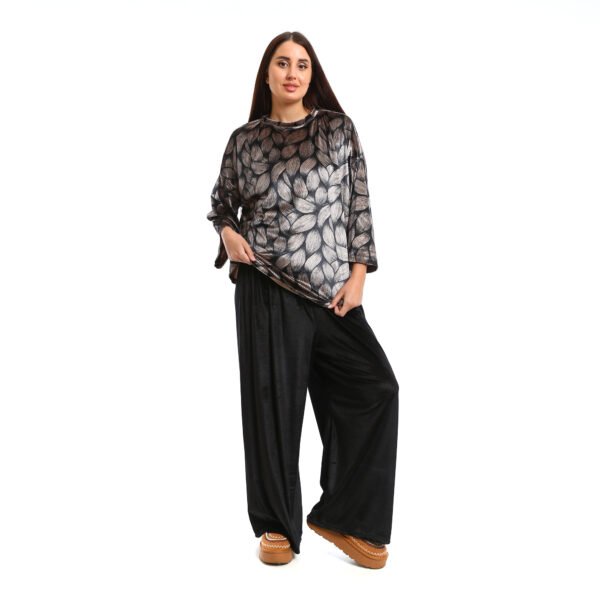 An elegant and luxurious look.. loose-fit,   Basic Sets a velvet  The fabric has a soft, Basic  Top with Normal-waisted, wide-leg pants