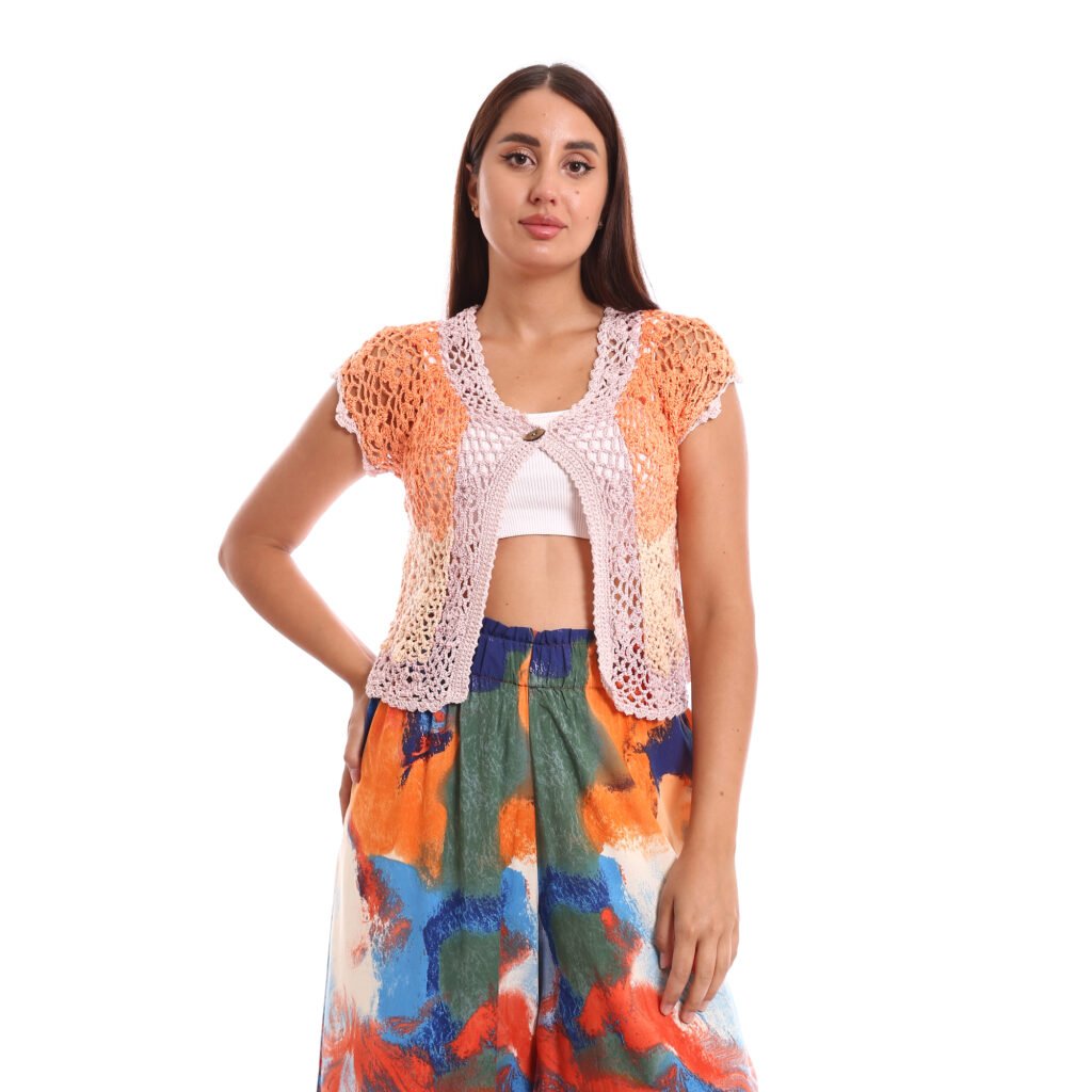 Buttoned bolero crochet cap sleeves and flowers edges